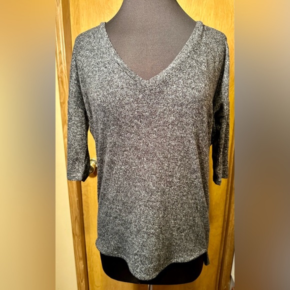 Express size small high low V-neck soft lightweight sweater - Picture 2 of 8